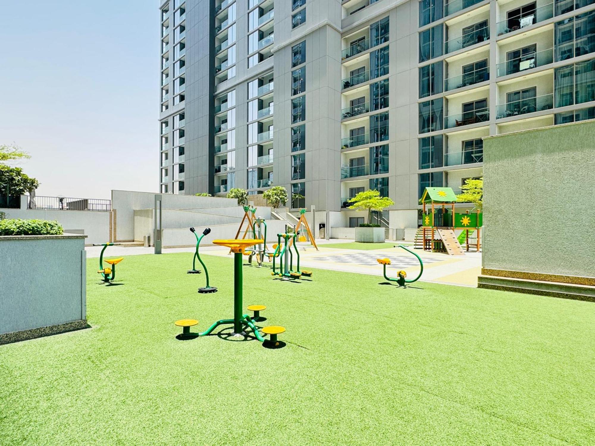 Apartment Creek Views 1 Bedroom Mins To Downtown In Sobha Creek Vistas *