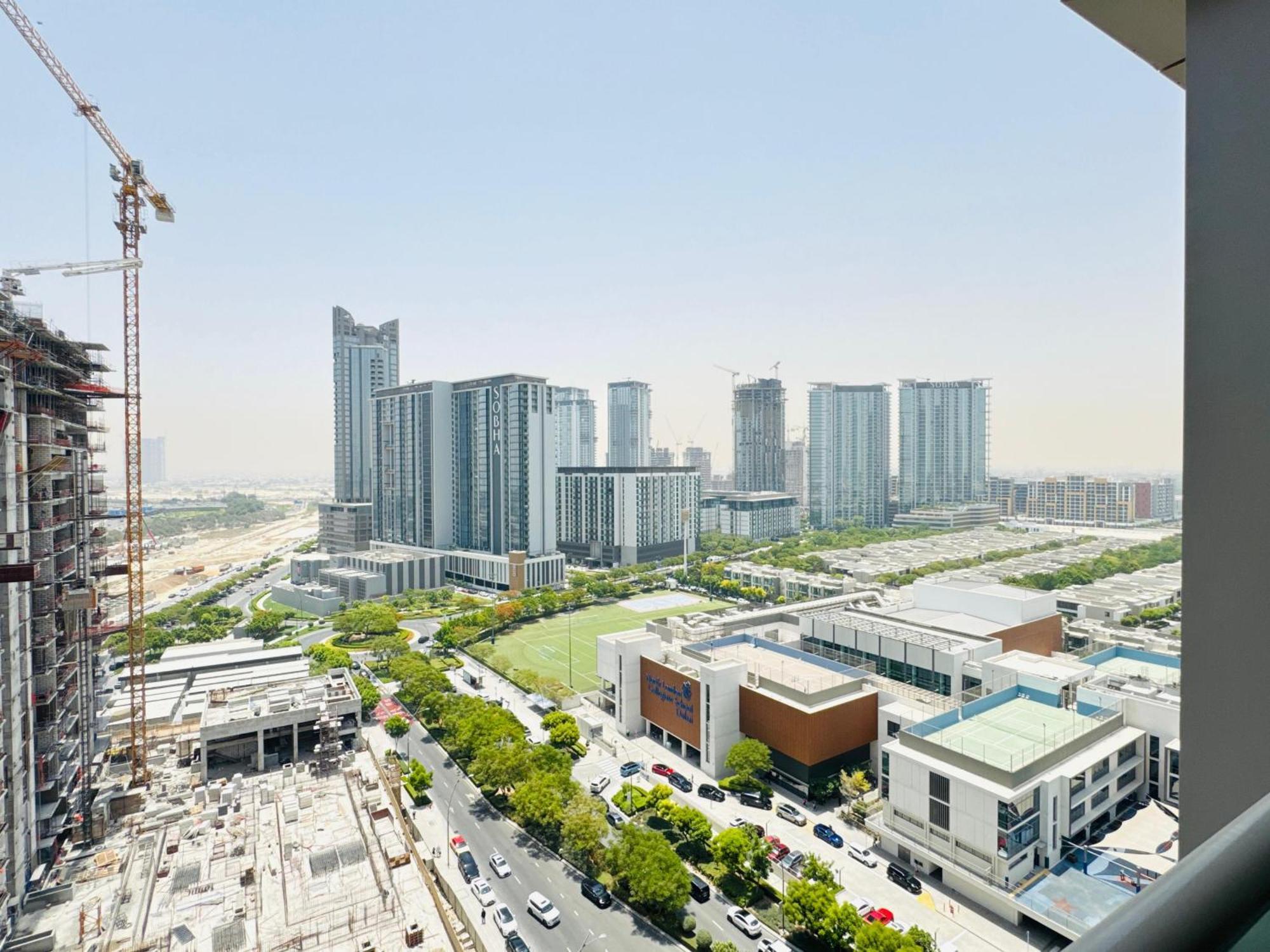 Creek Views 1 Bedroom Mins To Downtown In Sobha Creek Vistas Apartment