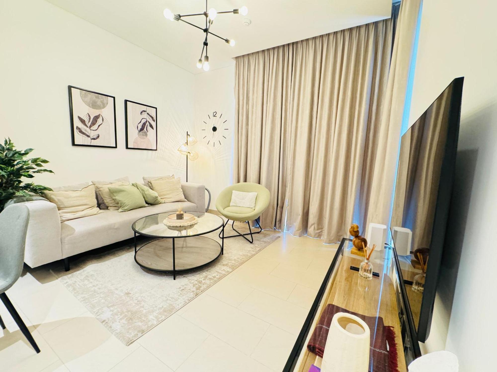 Apartment Creek Views 1 Bedroom Mins To Downtown In Sobha Creek Vistas