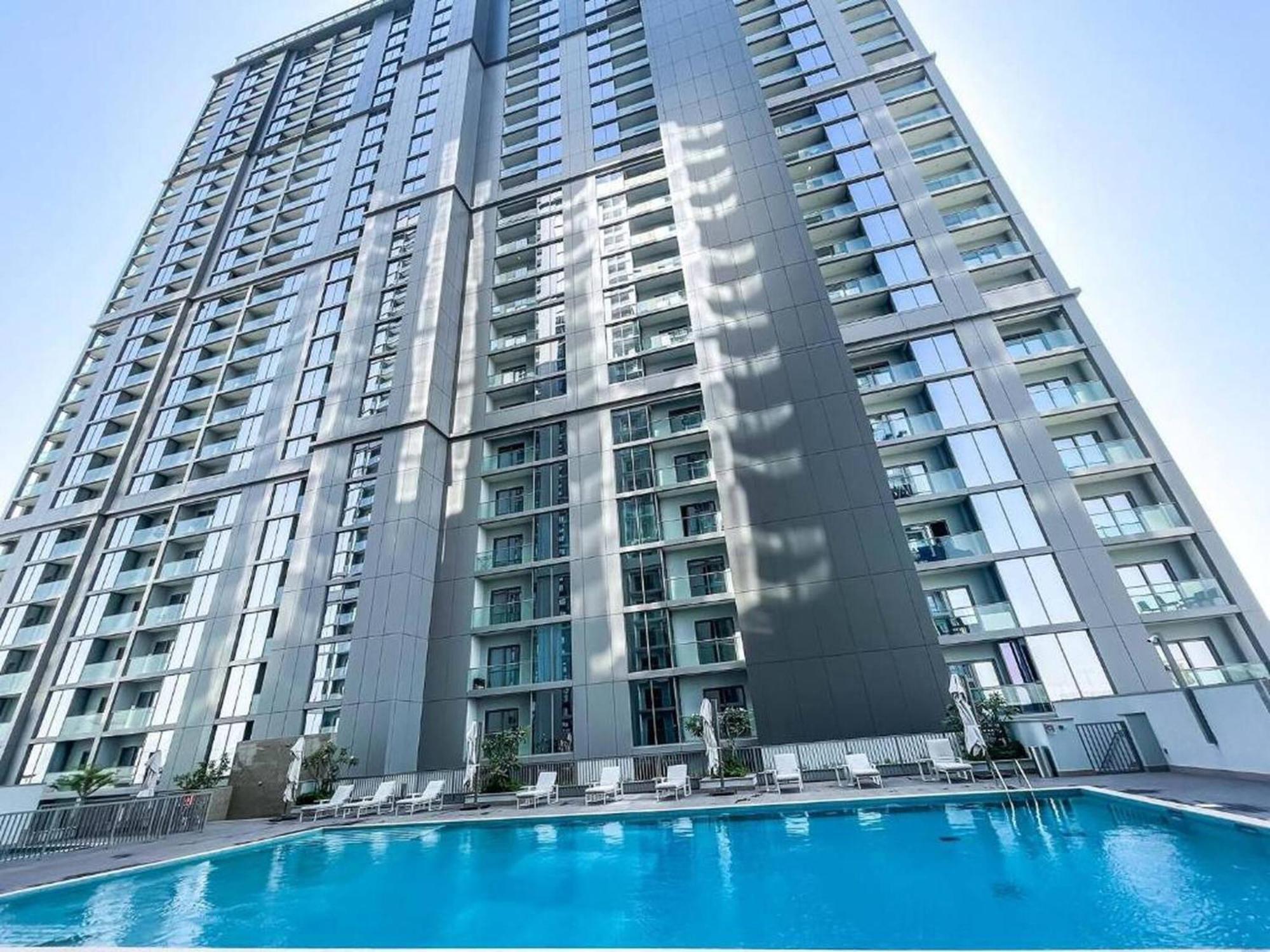 Creek Views 1 Bedroom Mins To Downtown In Sobha Creek Vistas Dubai