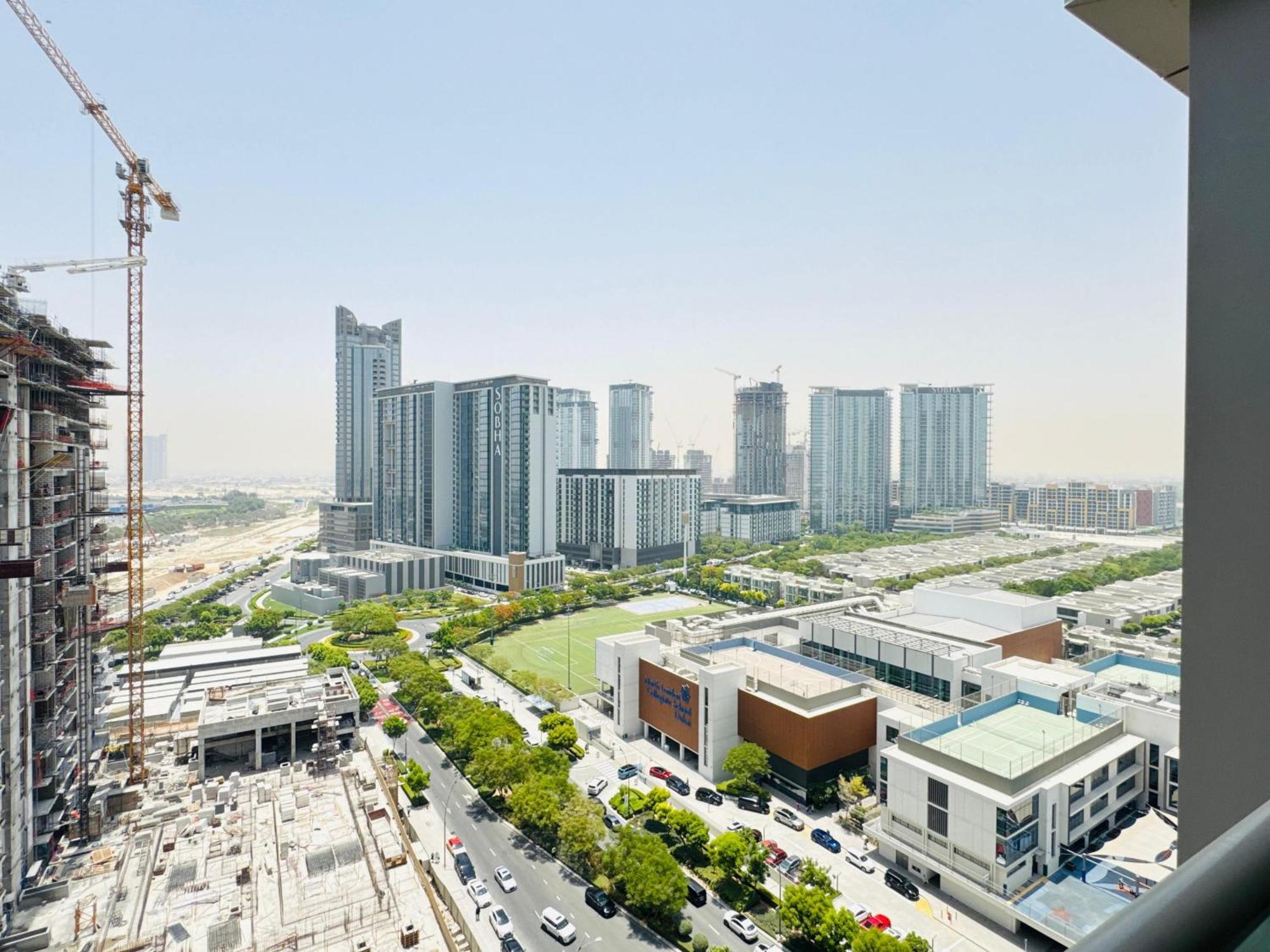 Creek Views 1 Bedroom Mins To Downtown In Sobha Creek Vistas Apartment *