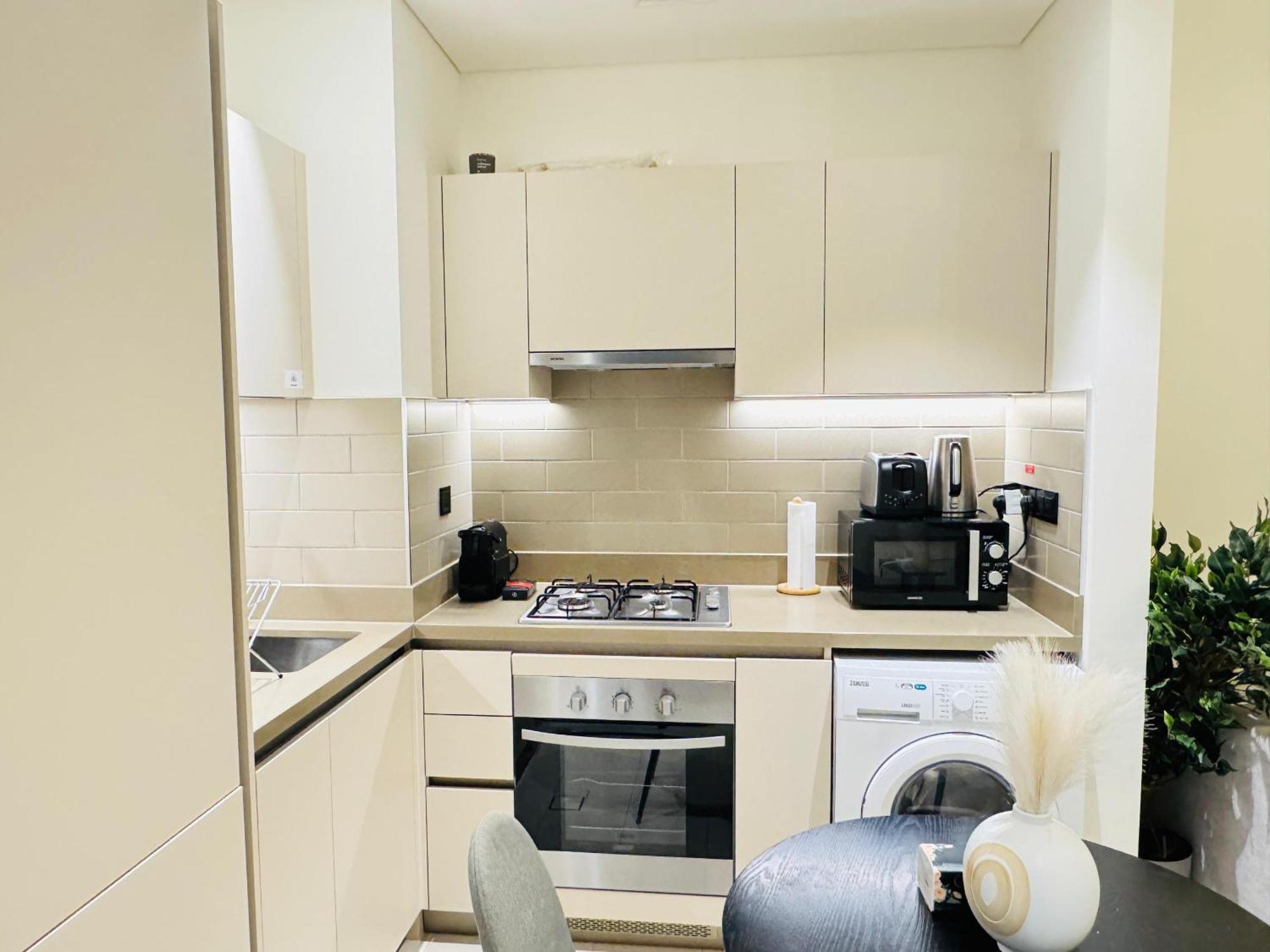 Creek Views 1 Bedroom Mins To Downtown In Sobha Creek Vistas Apartment