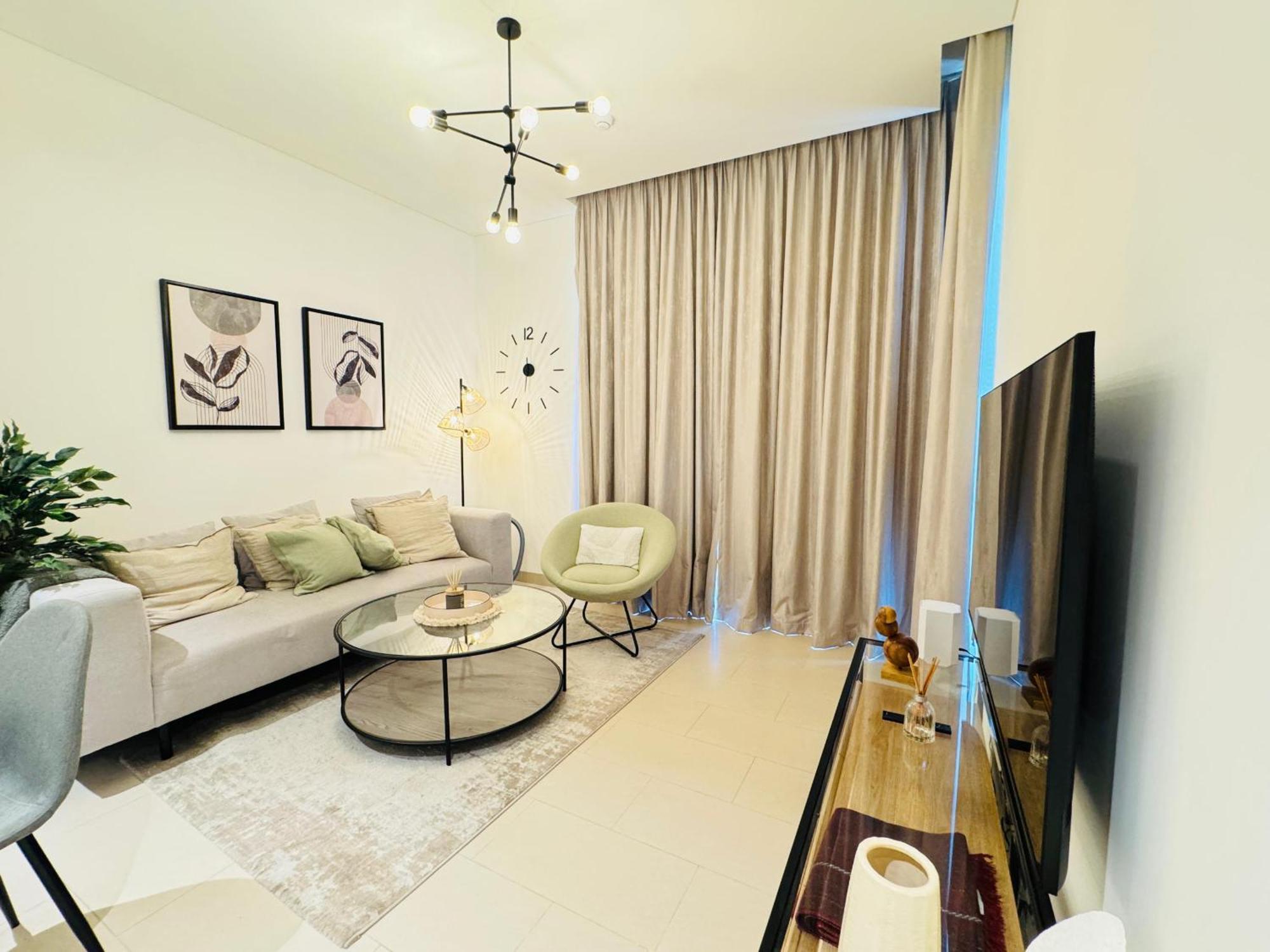 Apartment Creek Views 1 Bedroom Mins To Downtown In Sobha Creek Vistas *